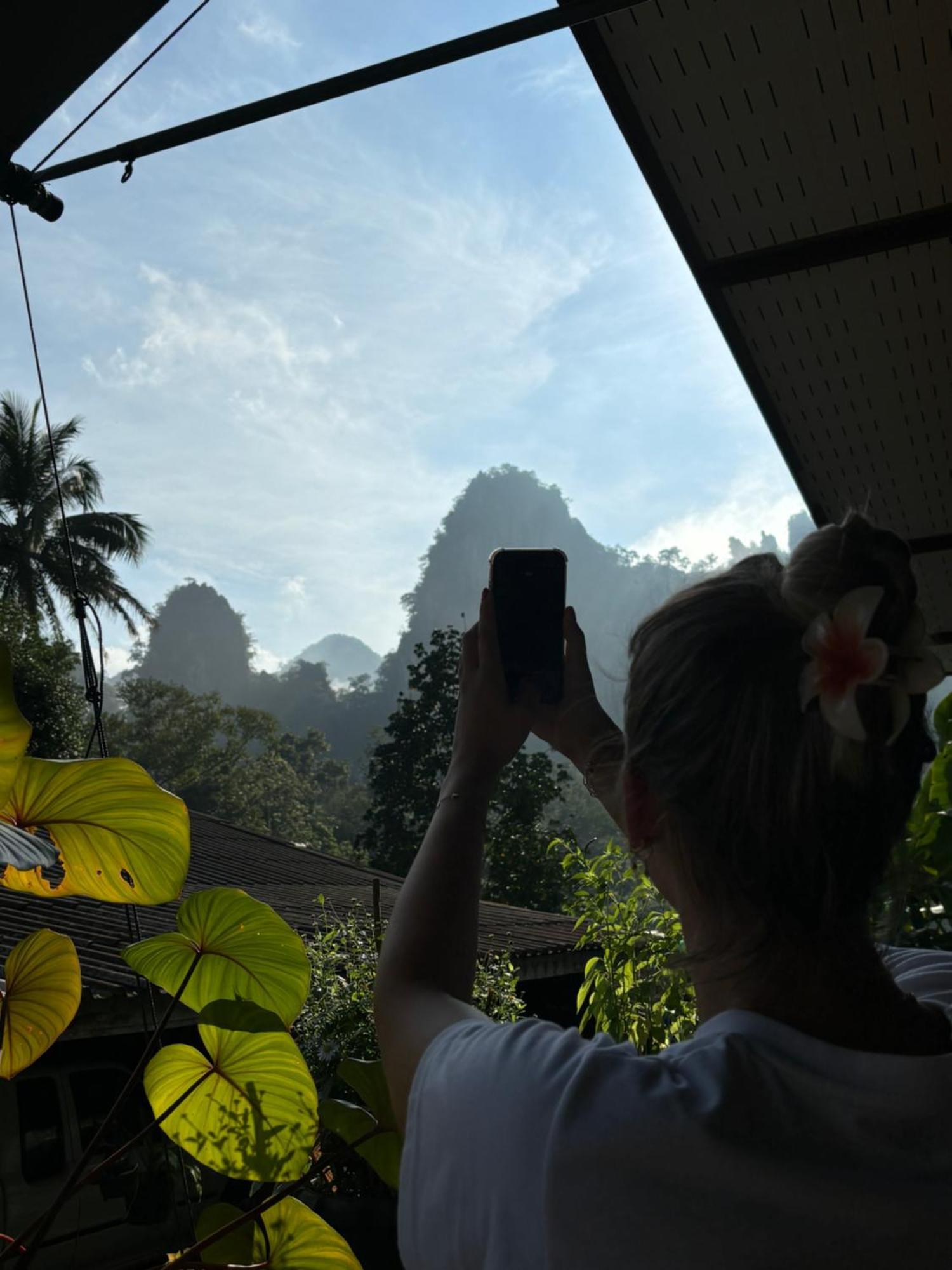 Khao Sok Backpacker Hostel Khao Sok National Park Ngoại thất bức ảnh